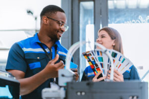 Rótulos e etiquetas adesivas em São Paulo: destaque a identidade da sua marca com impressão de alta qualidade